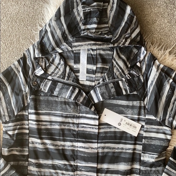 SALE NWT Lululemon Lab 6 Assemblage light jacket - Picture 2 of 5